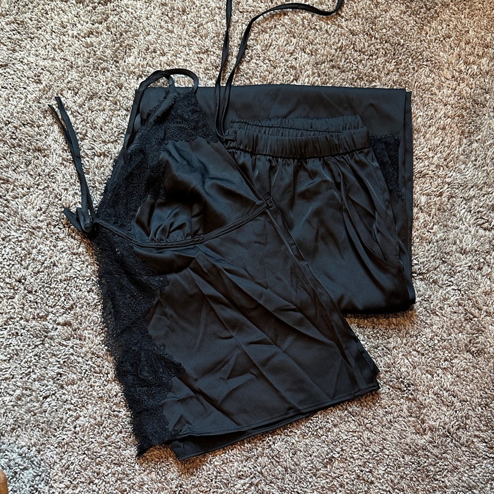 Abercrombie & Fitch Black Satin and Lace Sleepwear Set Women Large